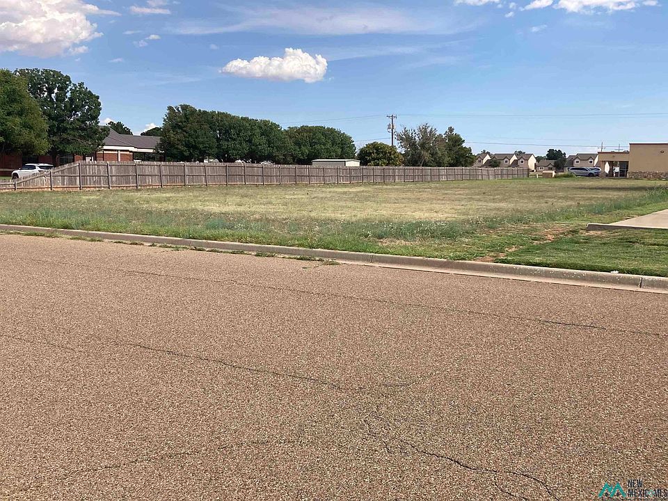 1st image of 125 W Llano Estacado Blvd
