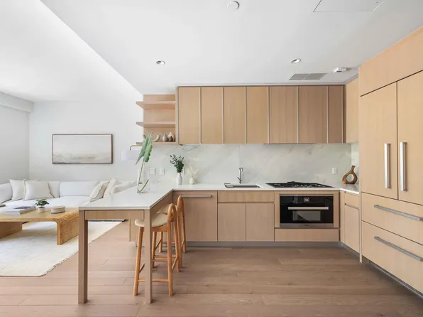 500 West 45th Street image 1 of 12