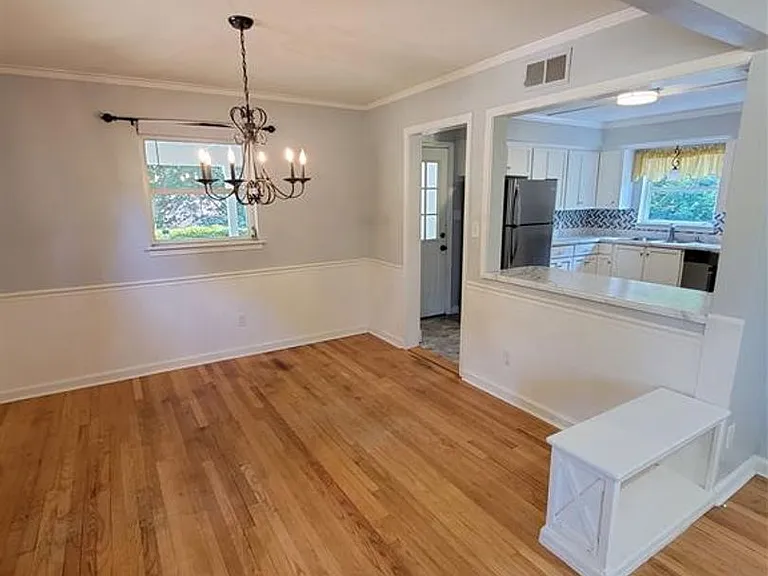 558 Karen Rd — Photo 6