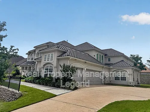 809 Jamestown Ln Photo 1