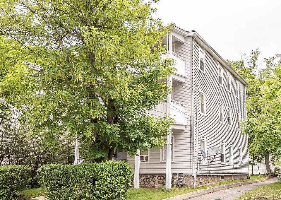 2nd image of 44 Auburn St