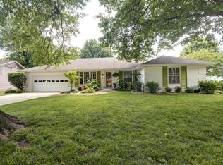 1956 E Meadow Dr, Springfield, MO 65804