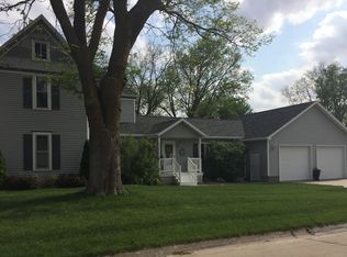 1010 N Horseshoe Ave, Sutton, NE 68979
