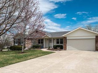 728 Cedar Glen Dr, Weldon Spring, MO 63304