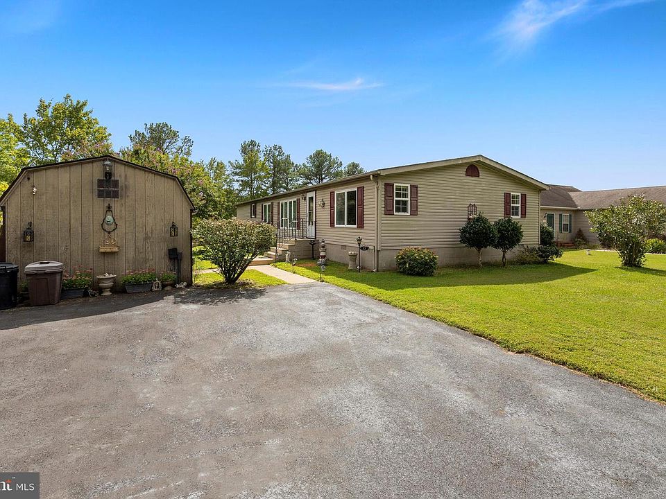 1st image of 13 Park Place Dr