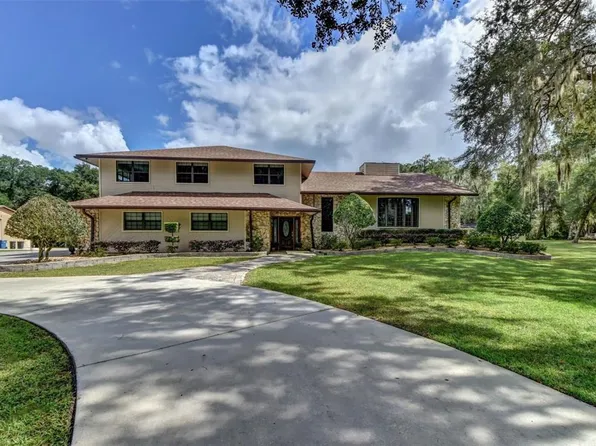 5531 East Ave, De Leon Springs, FL 32130