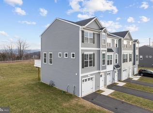 2027 Terrace View Ln, Mechanicsburg, PA 17055
