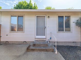 587 NW Buddy Ln APT A, Grants Pass, OR