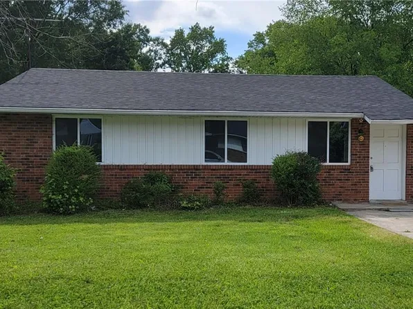 2410 Madre Pl, Greensboro, NC 27406