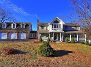 15 Lisa Dr, Monroe, CT 06468