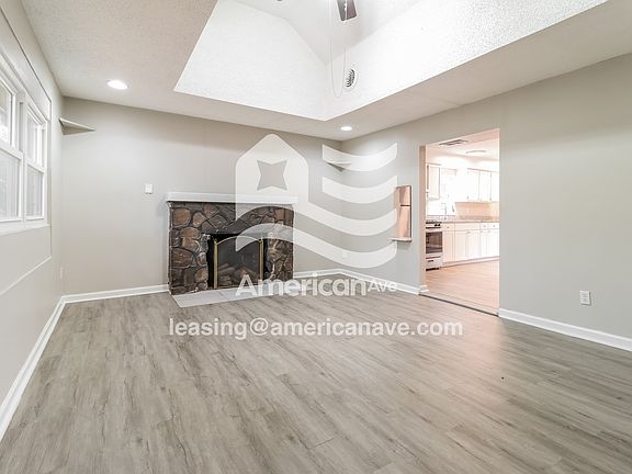 541419_004_living_room_14034826.jpg