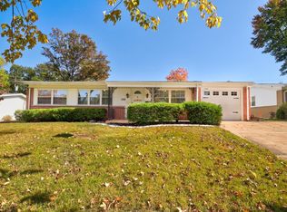 1700 Fairmount Dr, Florissant, MO 63033