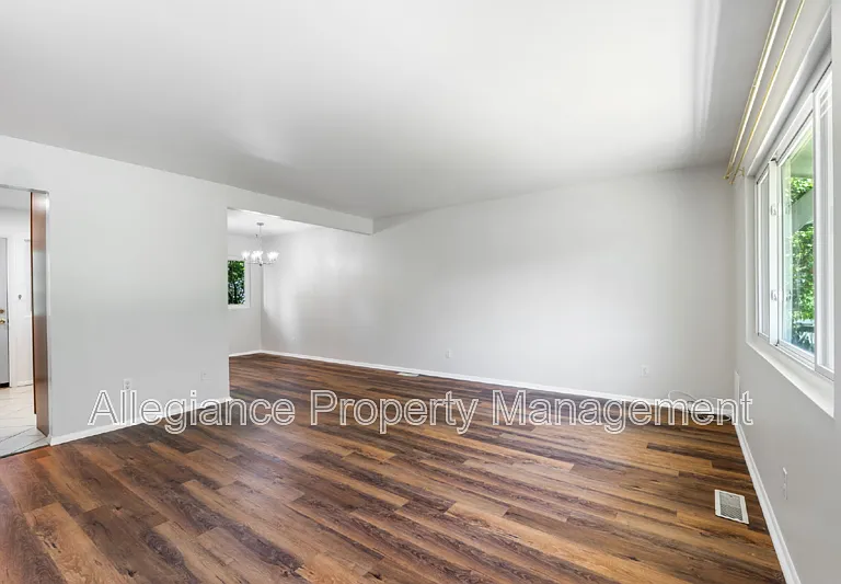 6610 Bowie Dr — Photo 4