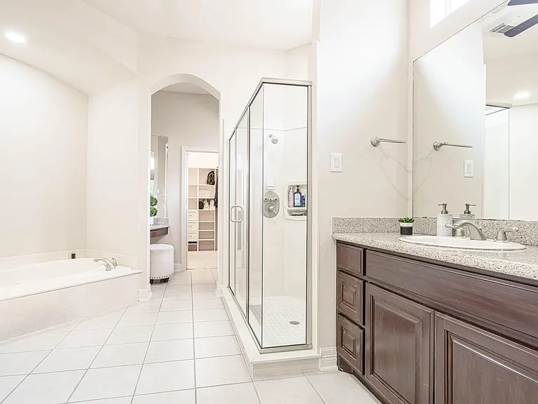6515 Costa Sienna Ln — Photo 9