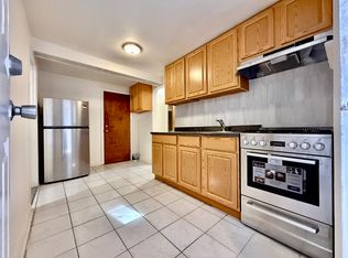 726 Beverley Rd APT 1, Brooklyn, NY 11218