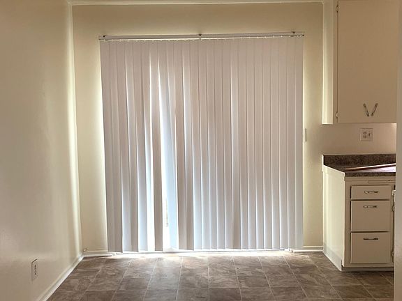 3rd image of 14640 Halldale Ave APT 1