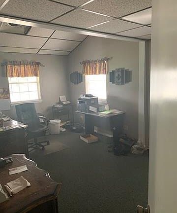 4th image of 2715 N Old Highway 66