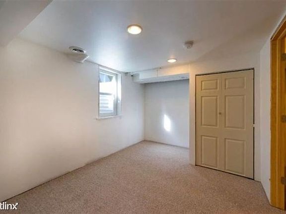4th image of 321-323 Pauline Blvd