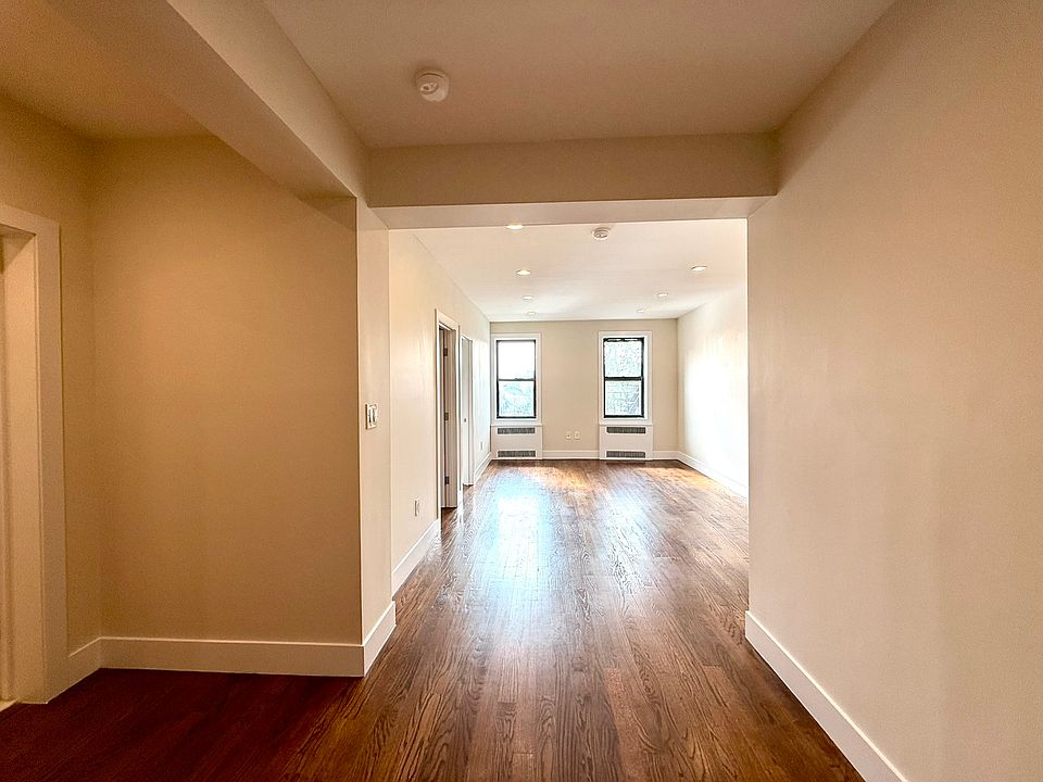 1st image of 4746 40th St APT 4A