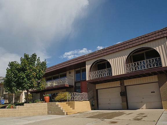 5th image of 2546 E Campus Dr
