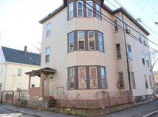 2 Winslow Pl, Lawrence, MA 01840