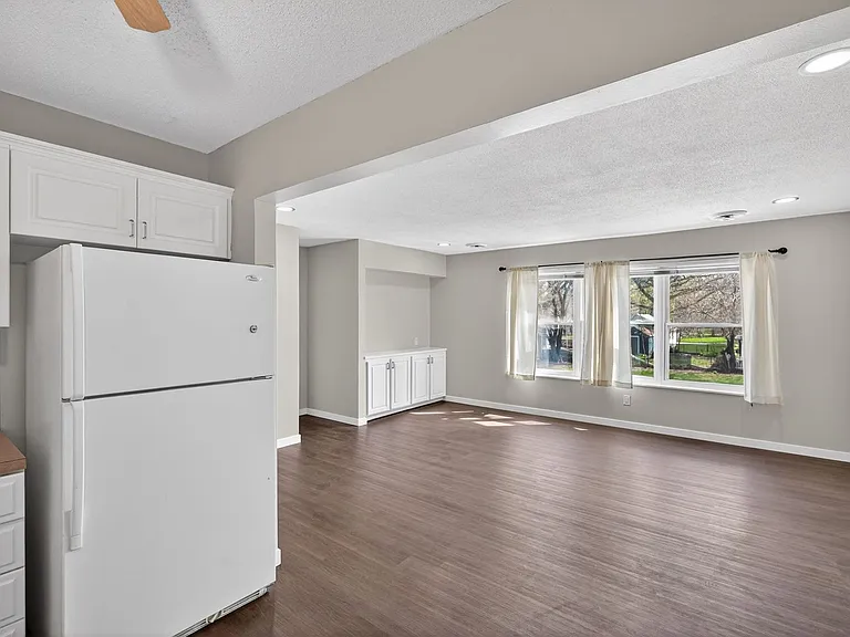 5616 Hickman Rd #3 — Photo 19
