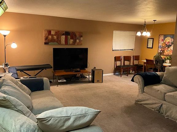Living dining area