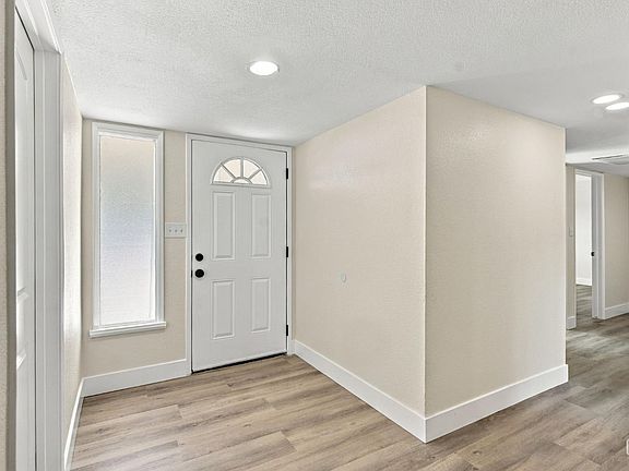 4th image of 3301 Sterling Rd