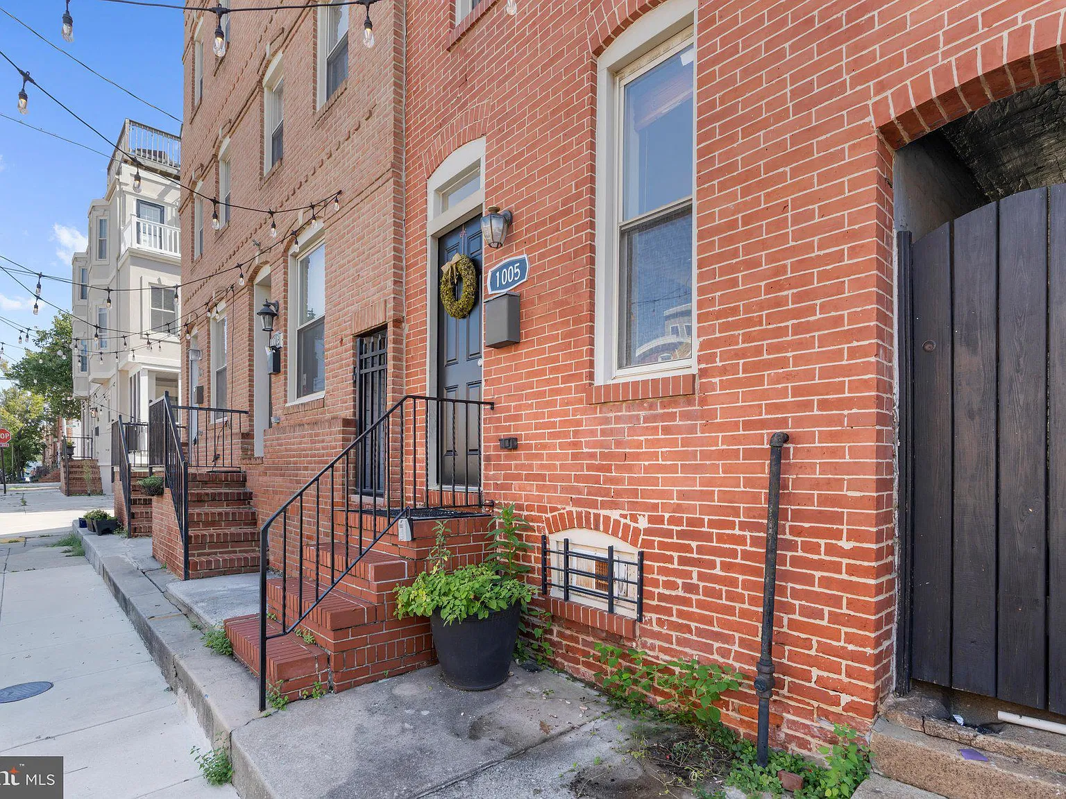1 bed, 1.0 bath, 800 sqft, $2,000 — Photo 3