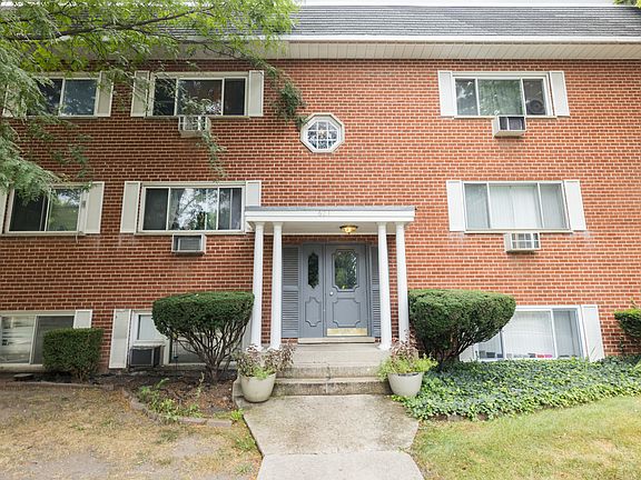 2nd image of 621 S Maple Ave APT 305