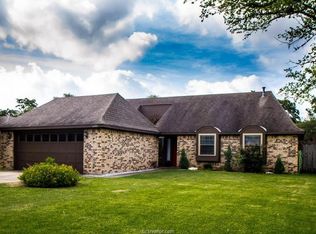 1208 Haddox Ct, College Station, TX 77845
