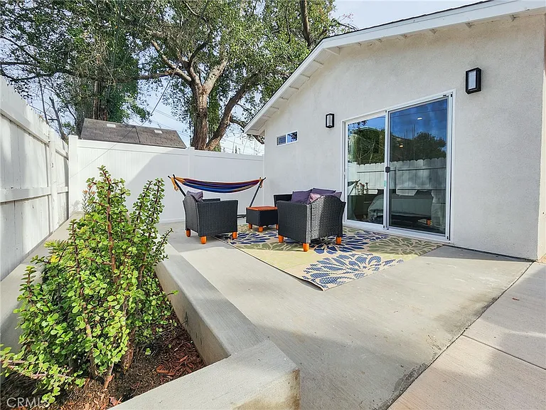 22131 Bassett St — Photo 12