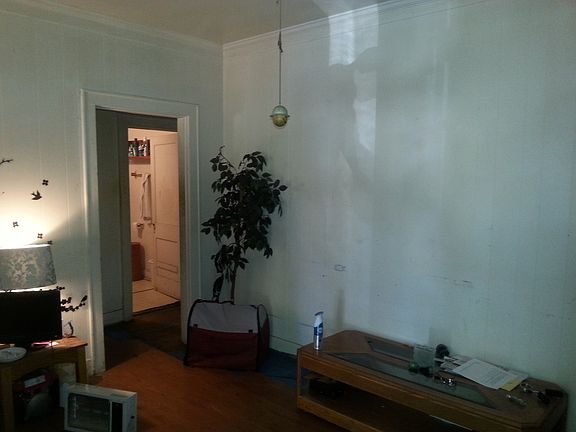 2nd image of 3940 Saint Vincent Ave