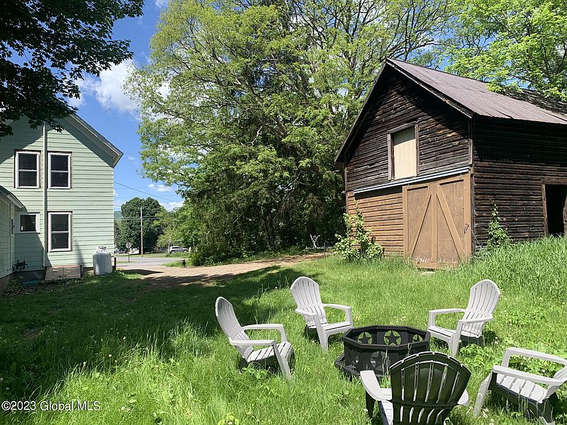 3rd image of 22 Champlain Avenue