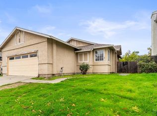 1120 Camellia Ln, Suisun City, CA 94585
