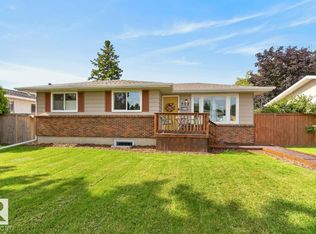 392 Lee Ridge Rd NW, Edmonton, AB T6K 0N7