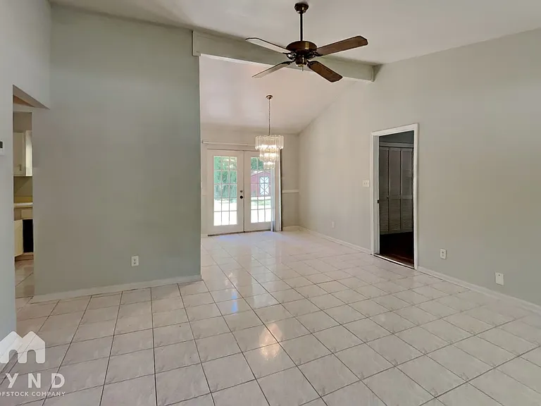 9062 Homewood Dr — Photo 6