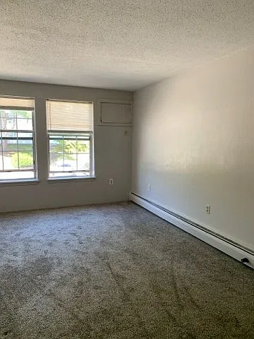 2 bed, 640 sqft, $1,650 — Photo 2