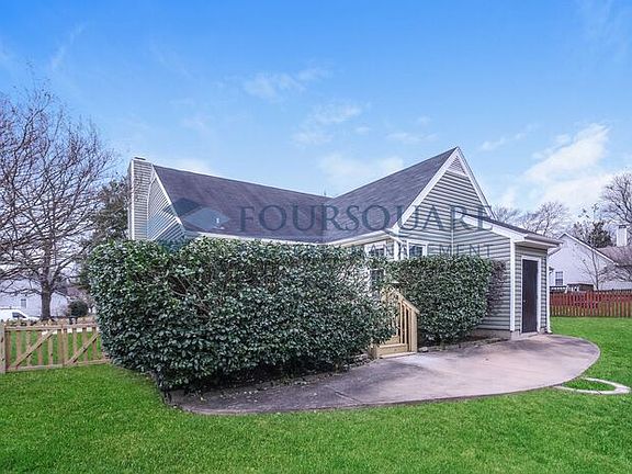 4th image of 207 Grand Helton Ct