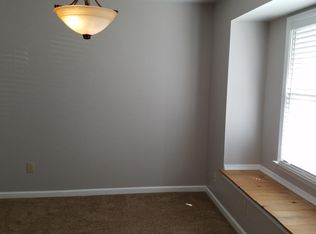 102 Crestwood Ct, Yorktown, VA 23692