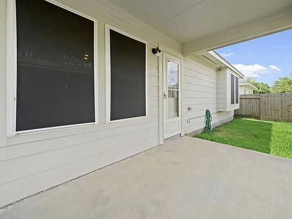 4th image of 4806 Montclair Hill Ln