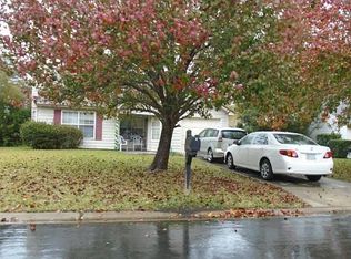 18 Tara Manor Dr, Savannah, GA 31406