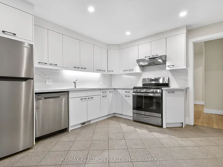119 Markham St #MAIN FL — Photo 5