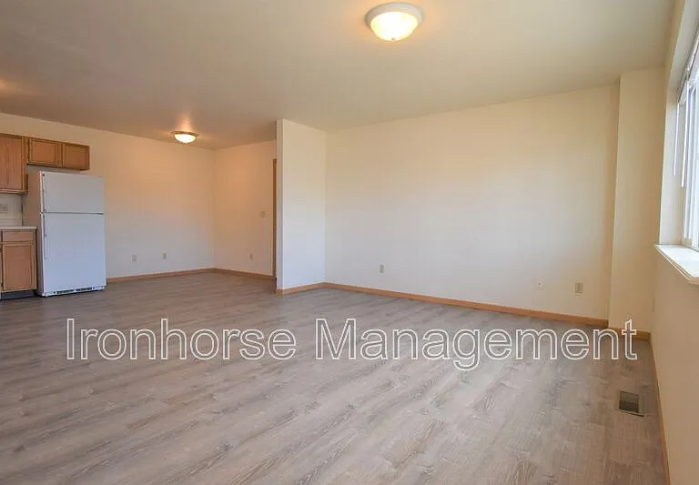 2491 Wheeler Dr #C — Photo 2