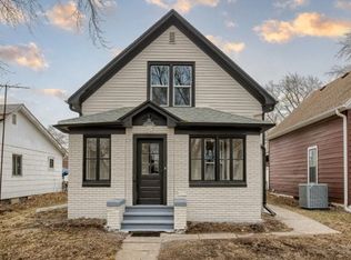 72 S Maple St, Fremont, NE 68025