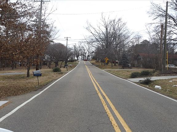 5th image of 1608 Bradshaw Garden Rd