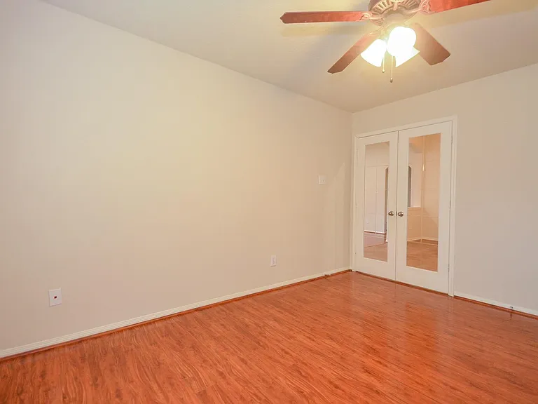 8111 Emperors Pass — Photo 11