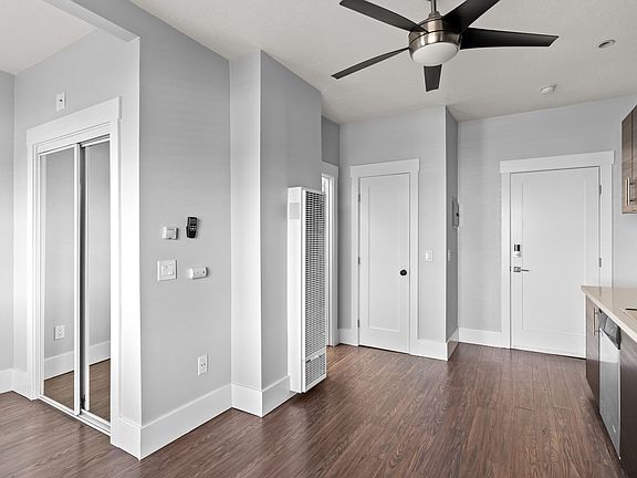 4th image of 138 Elm Ave APT 19