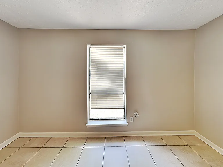 1289 Knoll Ct NW — Photo 10