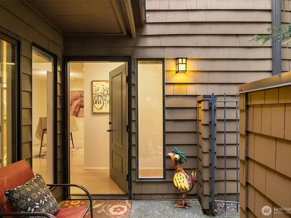 11418 NE 128th Street #62, Kirkland, WA 98034